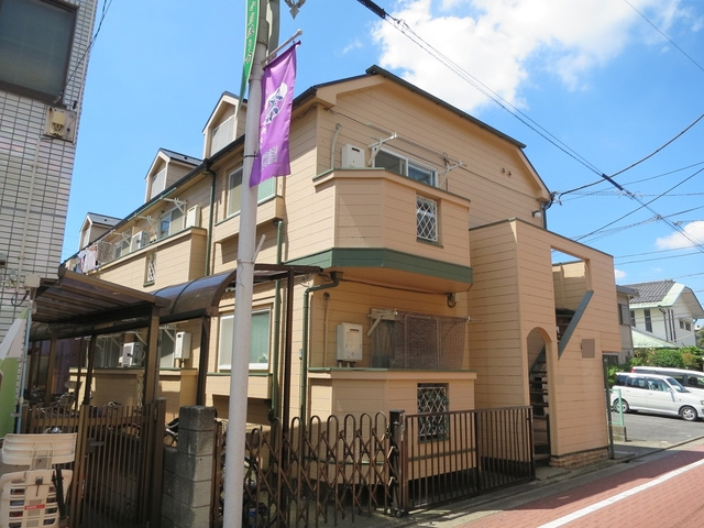 ストークプラザの外観|陽当たり良好なアパートです。