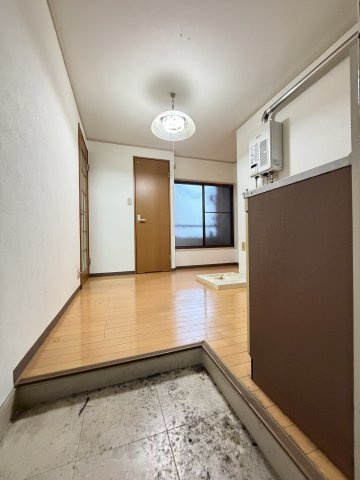 コーポアイザワの玄関