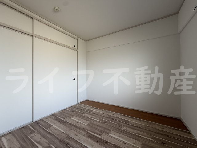 Serie 東大阪の内装