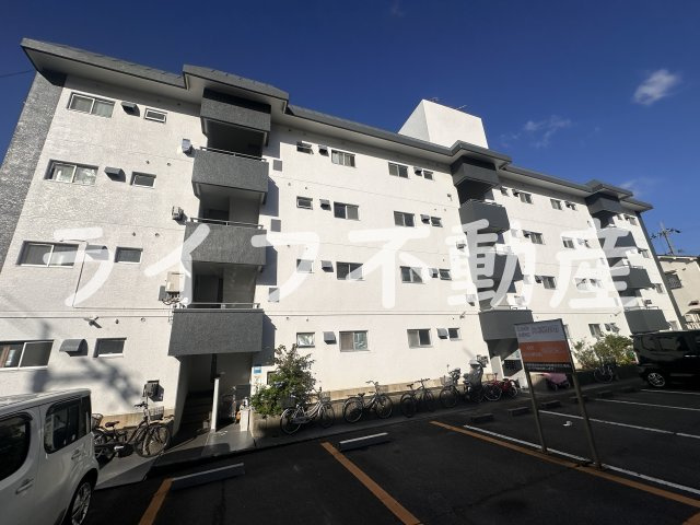 Serie 東大阪の外観