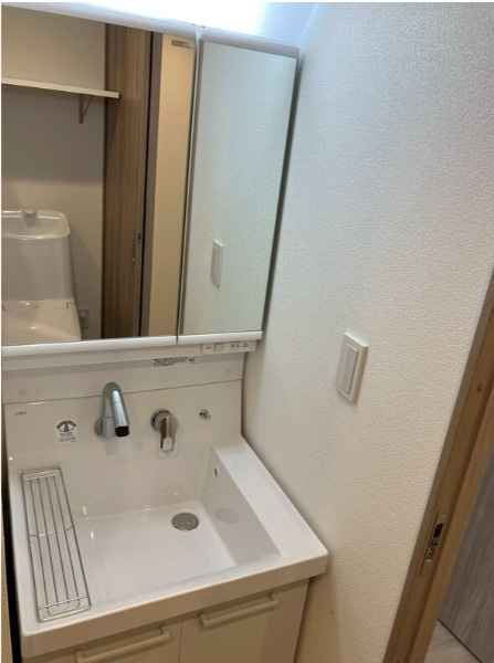 イースト本郷の独立洗面台