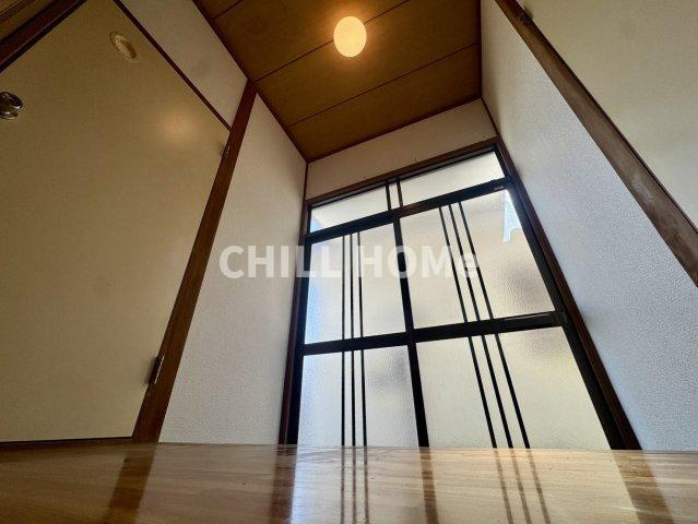 真下貸住宅の玄関|当社、チルホームのHPもご覧ください(^^)/物件情報多数♪