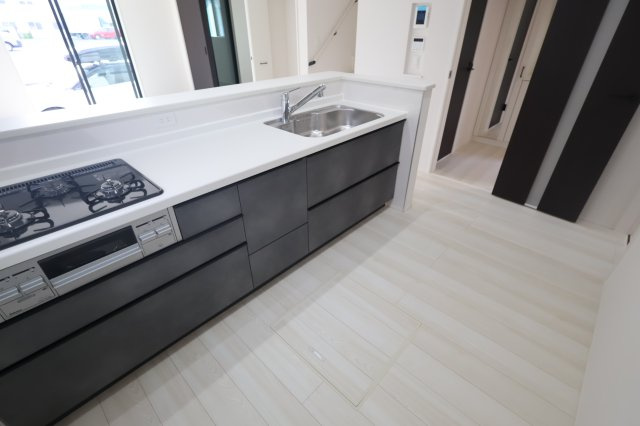 《仲介手数料無料》志木市下宗岡４丁目14-38新築一戸建てグラファーレのキッチン