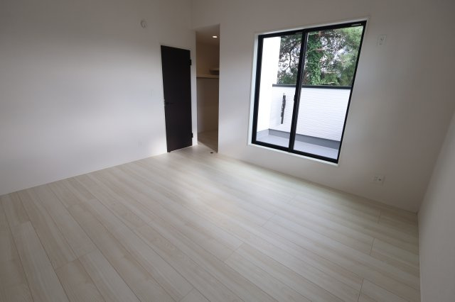 《仲介手数料無料》志木市下宗岡４丁目14-38新築一戸建てグラファーレの洋室|2階 9帖