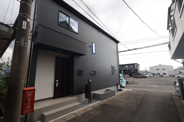 《仲介手数料無料》志木市下宗岡４丁目14-38新築一戸建てグラファーレの外観