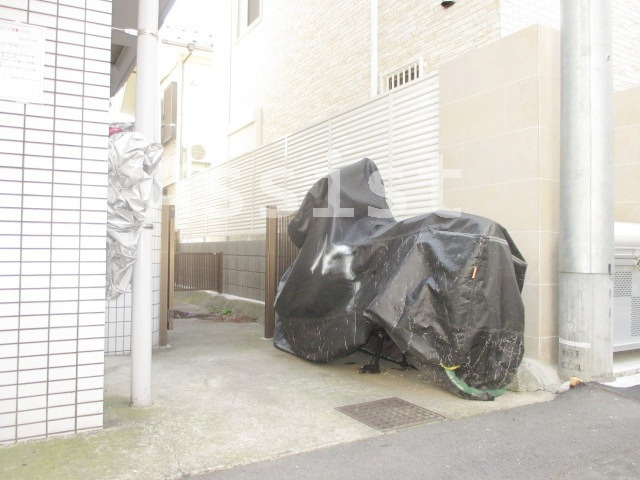 目黒フラワーハイホームの駐車場
