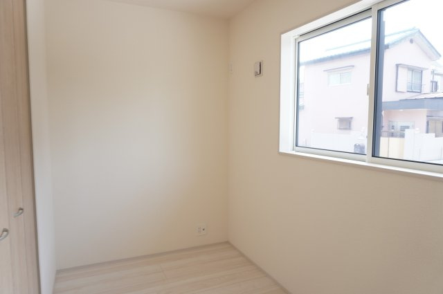 草加市新善町 新築分譲住宅 全8棟 3号棟のその他|テレワークルーム 3帖