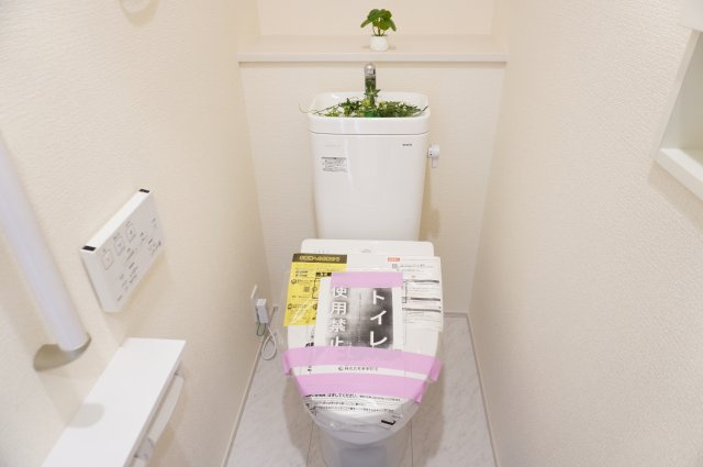 草加市新善町 新築分譲住宅 全8棟 3号棟のトイレ|1階