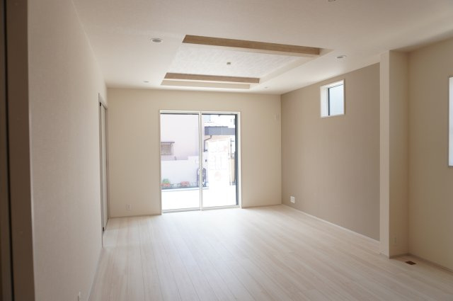 草加市新善町 新築分譲住宅 全8棟 4号棟の居間・リビング
