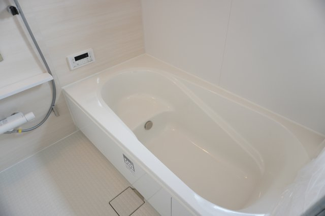 草加市新善町 新築分譲住宅 全8棟 4号棟の浴室