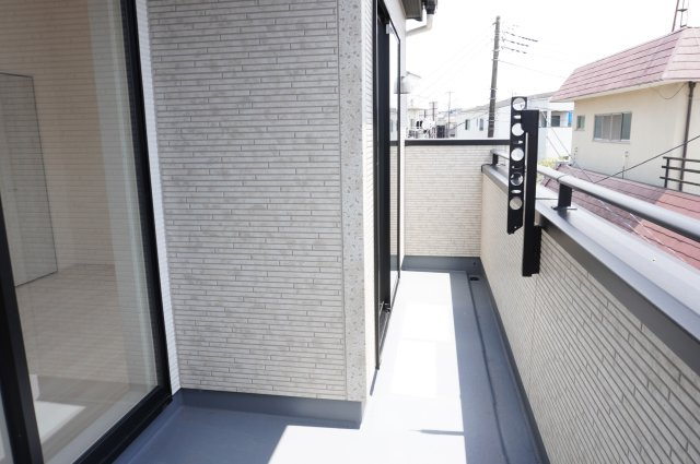 草加市新善町 新築分譲住宅 全8棟 4号棟のバルコニー