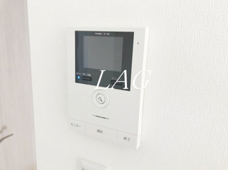 【セキュリティ】 | リフレックスコート | モニター付きインターホンです。