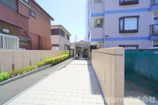 ◎茅ヶ崎市香川4丁目　スカイタウン茅ヶ崎|エントランスまでのアプローチ◇