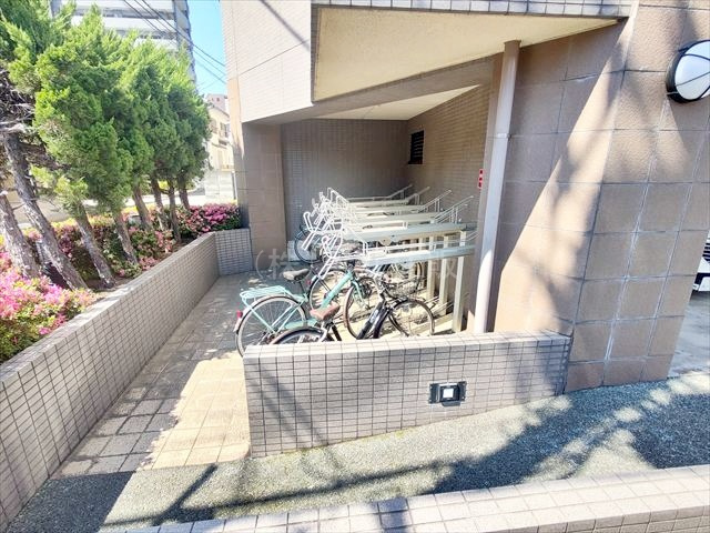 【駐輪場】の画像