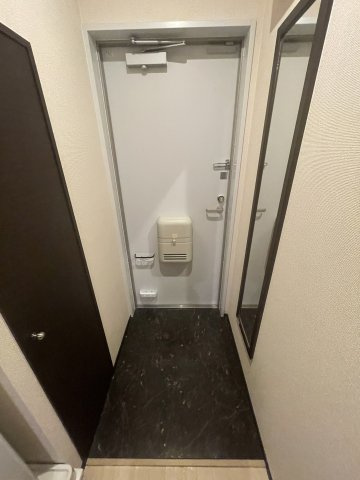 クレイノ未来神戸の玄関