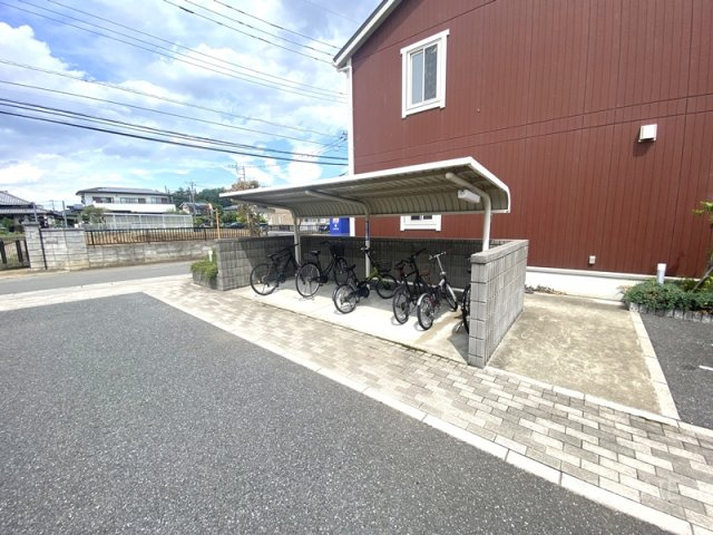 リッカ　ティルのその他共用部分|屋根付き駐輪場☆彡