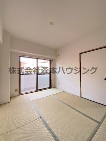 【和室】 | 　メナール香里園 | ゆったりとくつろげる和室です