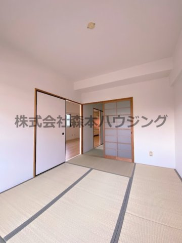 【和室】 | 　メナール香里園 | 和室があれば、来客や子供用のスペースとして活躍します