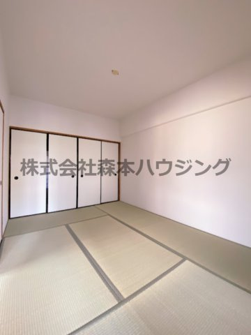 【和室】 | 　メナール香里園 | ゆったりとくつろげる和室です