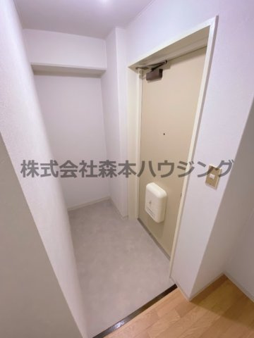 【玄関】 | 　メナール香里園 | ゆったりとした玄関です