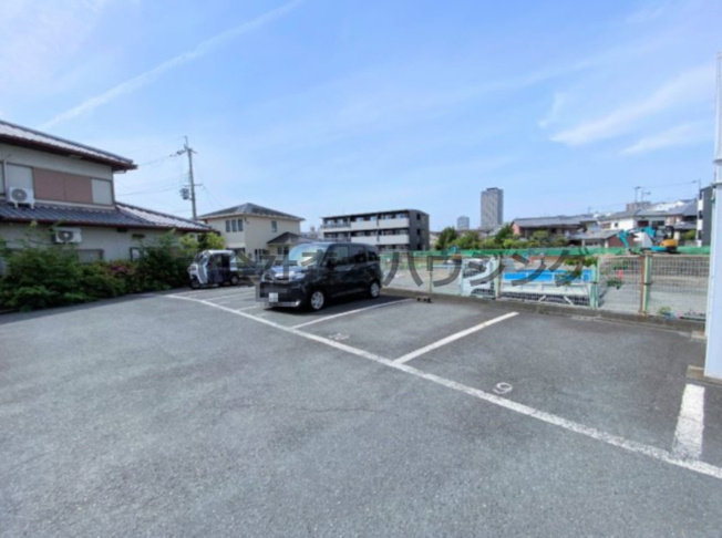 【駐車場】 | 　メナール香里園 | 駐車場です