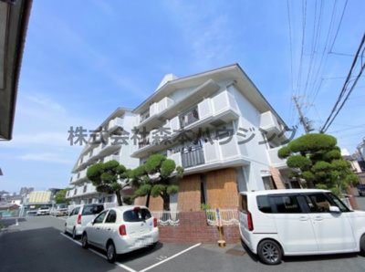【外観】 | 　メナール香里園 | 外はこのようになっています