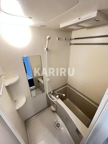 エグゼ大阪城イーストの浴室