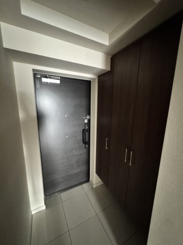 プレサンス　グラン　栄　ＴＨＥ　ＴＯＷＥＲの玄関