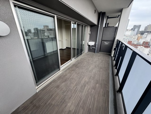 プレサンス　グラン　栄　ＴＨＥ　ＴＯＷＥＲのバルコニー
