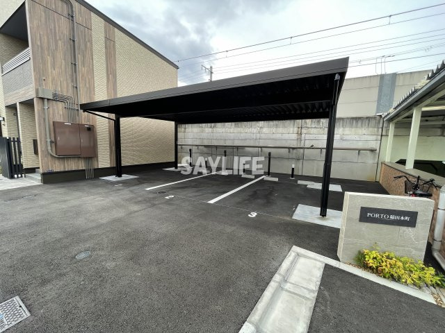 PORTO稲田本町の駐車場