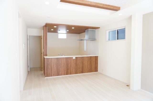 草加市新善町 新築分譲住宅 全8棟 5号棟の居間・リビング