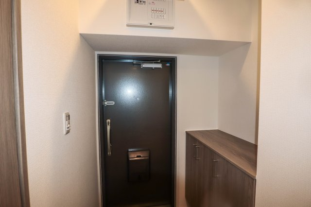 【玄関】 | サンハイム第２中津 | シューズボックスが有るのでスッキリご使用いただけますね♪