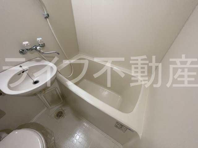 エスティビル旭町の浴室|日々の暮らしに欠かせないお風呂です