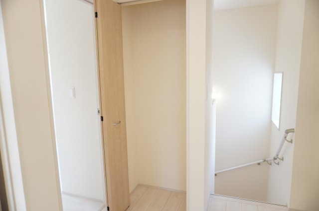 草加市新善町 新築分譲住宅 全8棟 8号棟の収納|2階 廊下