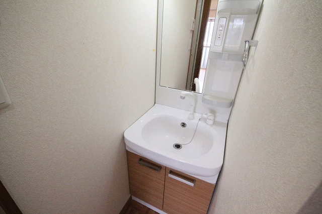 タウンライフ内山の洗面所|コンパクトで使いやすい洗面所