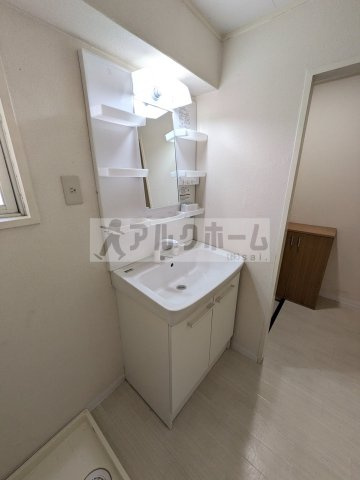 コーポ柏原の独立洗面台|コーポ柏原　下駄箱