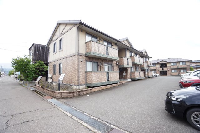 サンビレッジ二の宮　Ａ