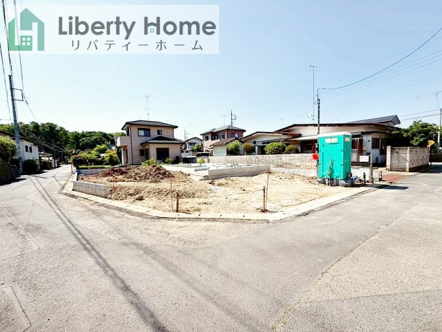 土浦市天川第4　新築戸建て　1号棟の前面道路含む現地写真