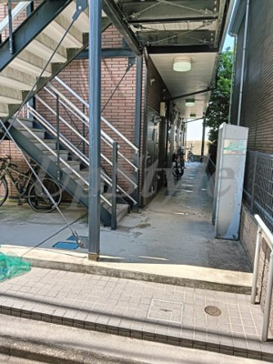 【エントランス】 | バードランド