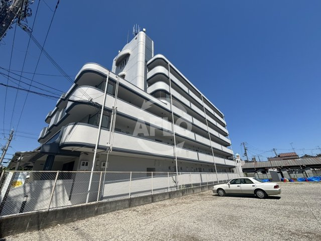 グランドファミリア高井田