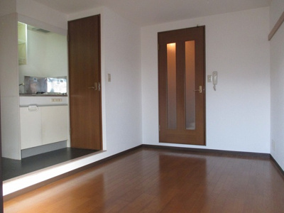 【居間・リビング】 | アークマンション | 明るくキレイなお部屋です