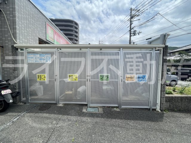 むつみハイツの駐車場