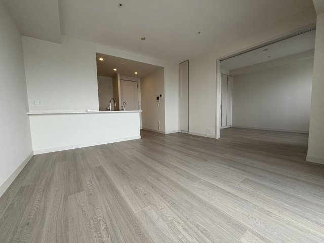 グランドメゾン新梅田タワー THE CLUB RESIDENCEの居間・リビング
