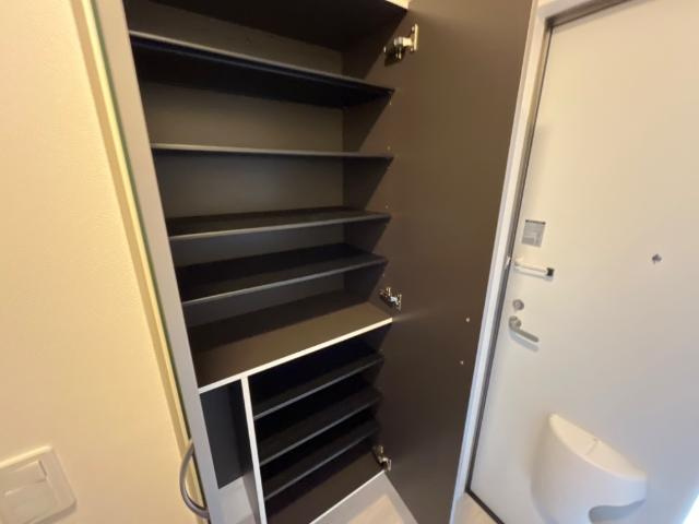 グランブールの玄関|下駄箱