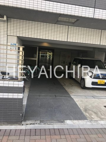 リファイズ浅草のエントランス