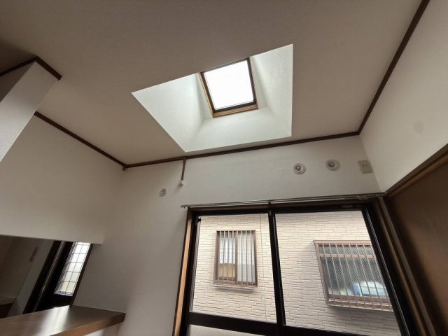 【居間・リビング】 | 森野2丁目戸建（モリノ二チョウメコダテ）