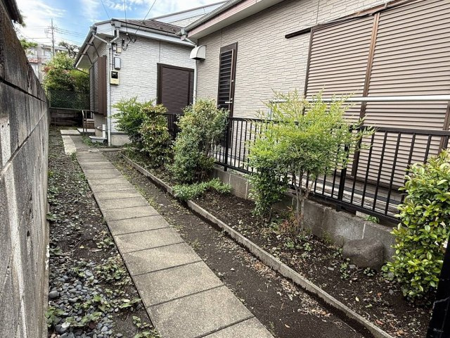 【庭】 | 森野2丁目戸建（モリノ二チョウメコダテ）