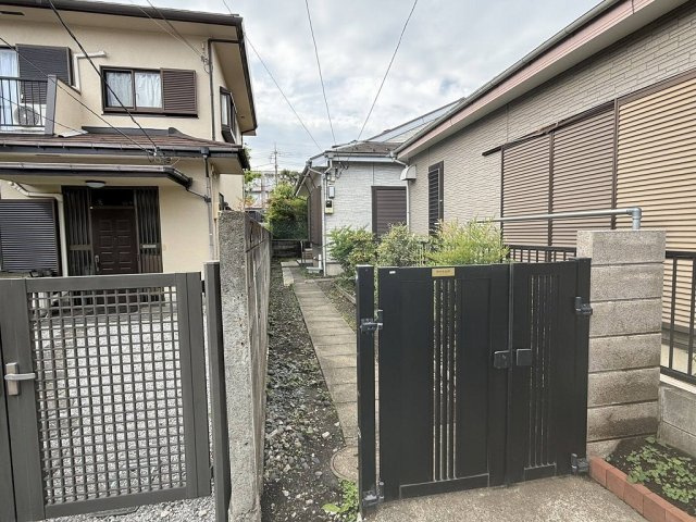 【エントランス】 | 森野2丁目戸建（モリノ二チョウメコダテ）