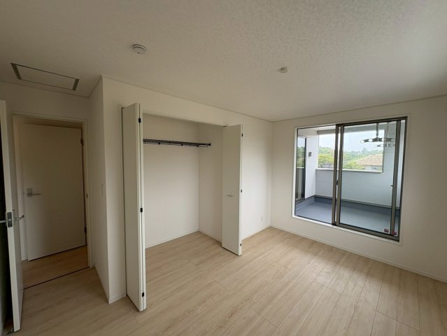 ♥♥糸満市南波平第２－②号棟（全４棟）の洋室|※参考写真※