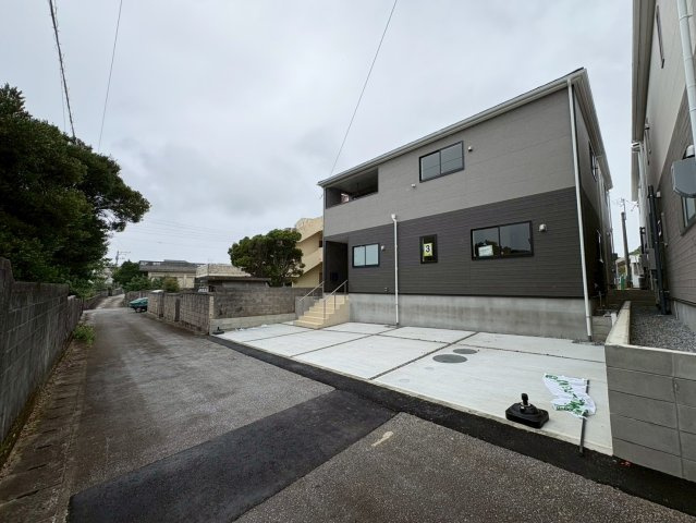 ♥♥糸満市南波平第２－③号棟（全４棟）の前面道路含む現地写真|※参考写真※